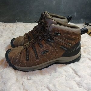 KEEN Men's Size 9.5D Utility Flint II Mid Waterproof Steel Toe Work Boots